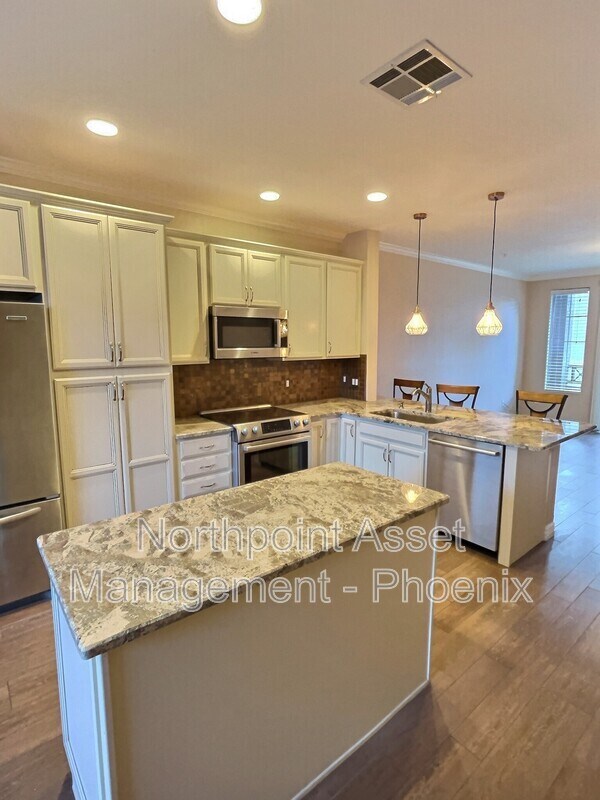 4455 E Paradise Vlg Pkwy S Phoenix, AZ 85032 photo 3