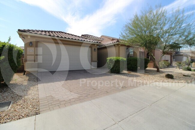 8939 W Missouri Ave Glendale, AZ 85305 photo 2