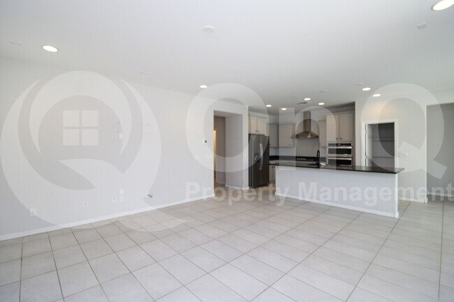 8939 W Missouri Ave Glendale, AZ 85305 photo 5