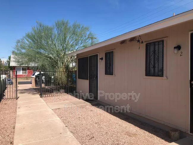 1153 E Taylor St Phoenix, AZ 85006 photo 3