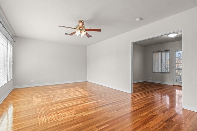 4734 College Ave San Diego, CA 92115 photo 4