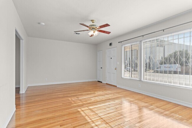 4734 College Ave San Diego, CA 92115 photo 3