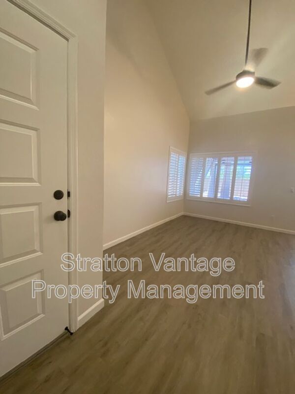 402 S Laveen Dr Chandler, AZ 85226 photo 5