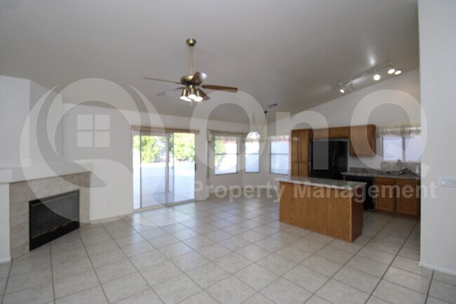4522 E Muriel Dr Phoenix, AZ 85032 photo 3