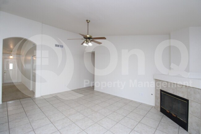 4522 E Muriel Dr Phoenix, AZ 85032 photo 4