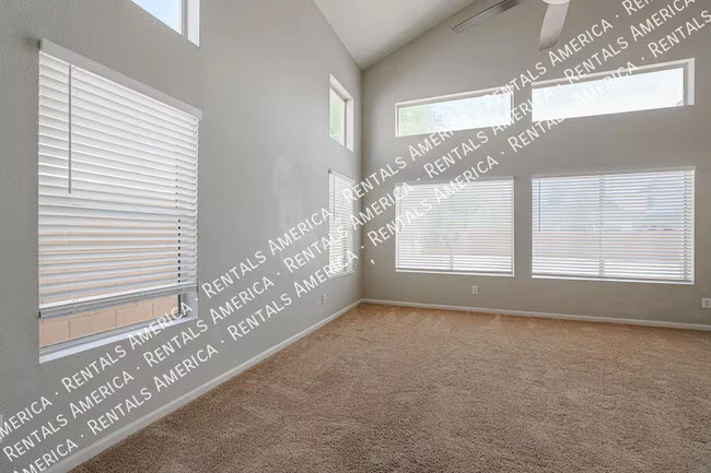 7441 W Fleetwood Ln Glendale, AZ 85303 photo 4