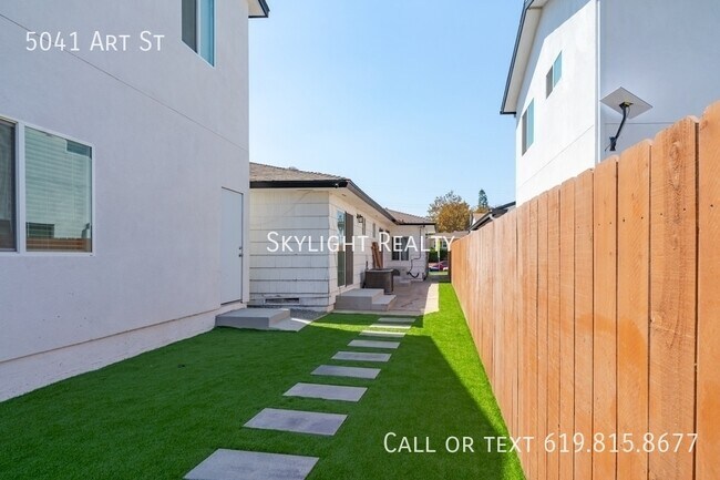 5041 Art St San Diego, CA 92115 photo 4