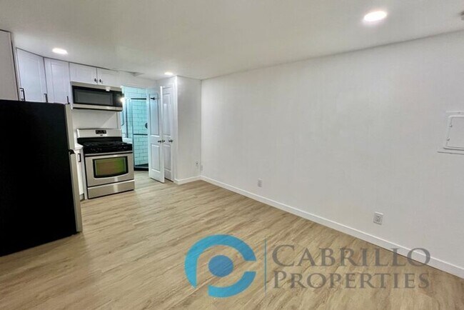 1580 Parrot St San Diego, CA 92105 photo 3