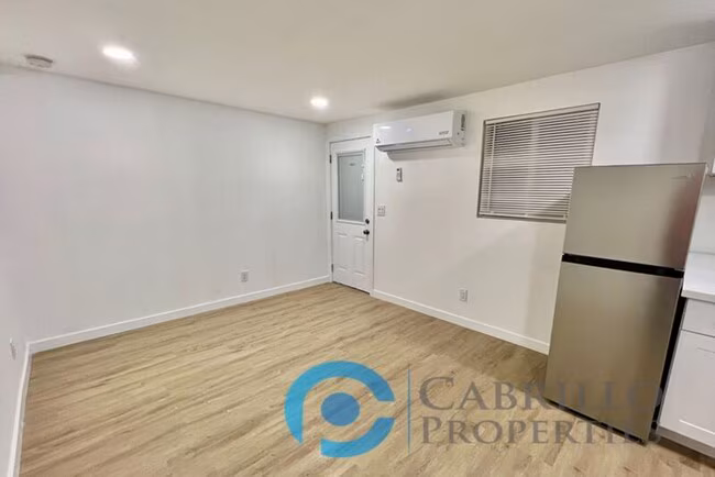 1580 Parrot St San Diego, CA 92105 photo 2