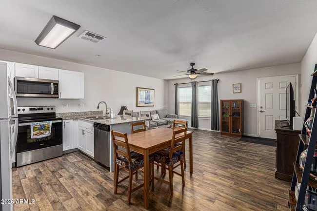 118 W Dewey Ave Coolidge, AZ 85128 photo 3