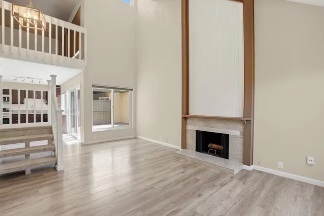 8879 Hillery Dr San Diego, CA 92126 photo 3
