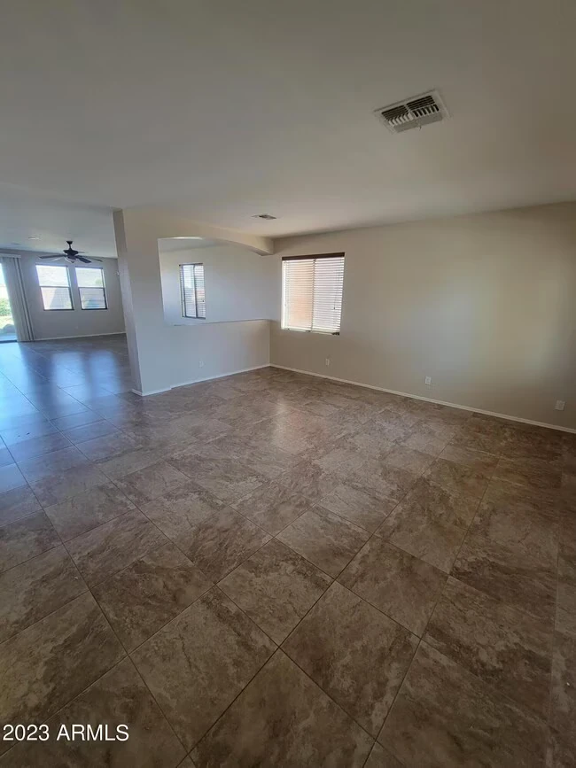 12050 W Carlota Ln Sun City, AZ 85373 photo 5