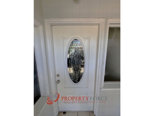 2BR/2BA Single Family House on Lakeview Ave · San Francisco photo 5