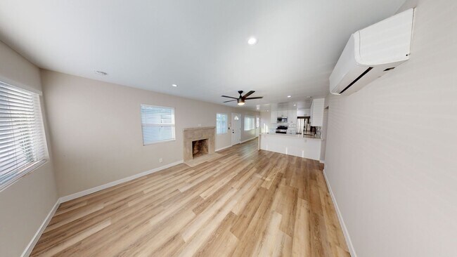 5171 La Dorna St San Diego, CA 92115 photo 2