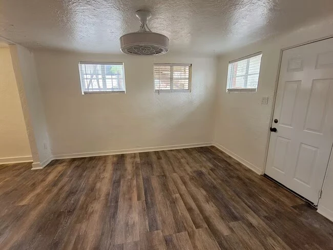 One Bedroom photo 5