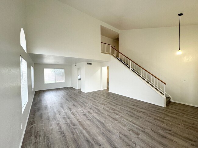 4317 E Amberwood Dr Phoenix, AZ 85048 photo 4