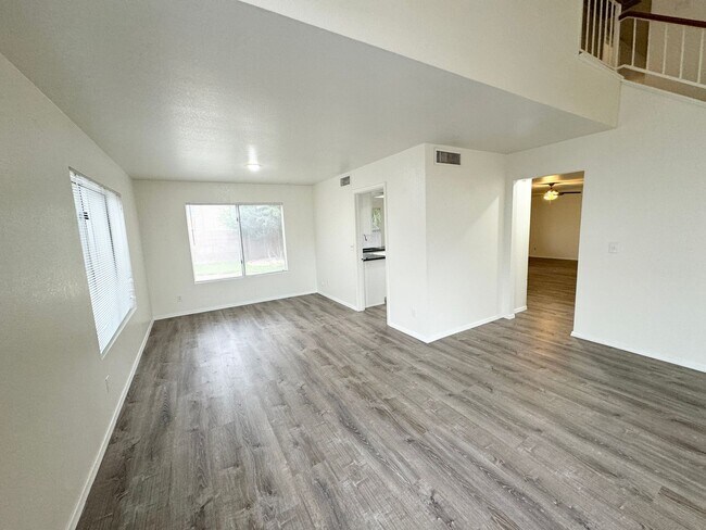 4317 E Amberwood Dr Phoenix, AZ 85048 photo 5