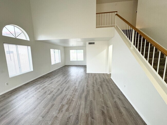 4317 E Amberwood Dr Phoenix, AZ 85048 photo 3