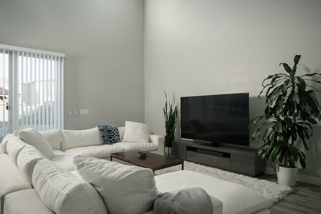 2821 N 28th Pl Phoenix, AZ 85008 photo 4