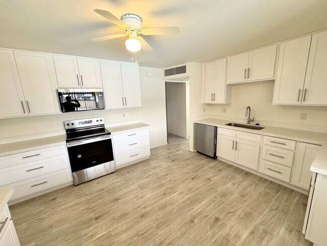 7501 E Polk St Scottsdale, AZ 85257 photo 3