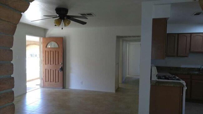 3730 W Sheridan St Phoenix, AZ 85009 photo 2