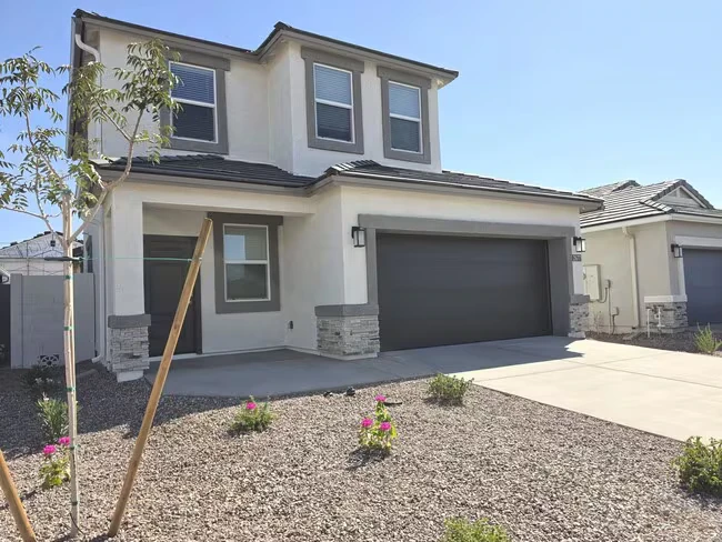 2677 W Simone Ave APACHE JUNCTION, AZ 85120