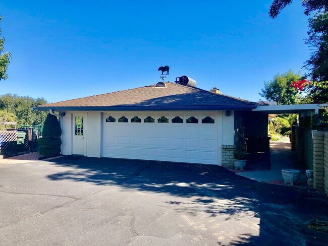 1467 Knoll Park Ln Fallbrook, CA 92028 photo 2