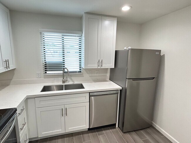 290 N Hamilton St Chandler, AZ 85225 photo 2