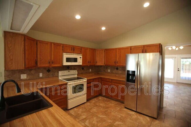 4407 W Kimberly Way photo 5