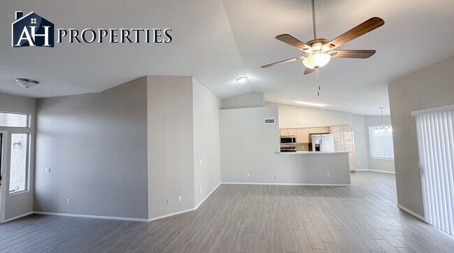 8832 W Port Au Prince Ln Peoria, AZ 85381 photo 5