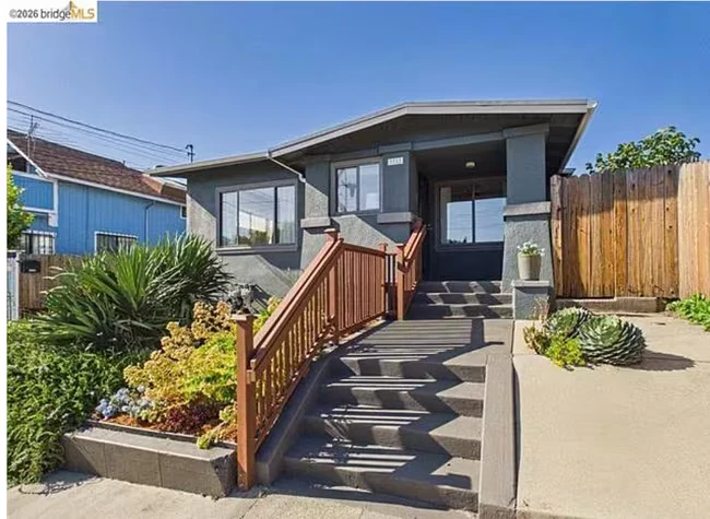 2222 E 31st St Oakland, CA 94602 photo 2