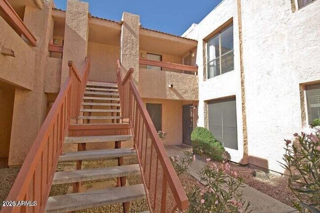 3131 W Cochise Dr Phoenix, AZ 85051 photo 2