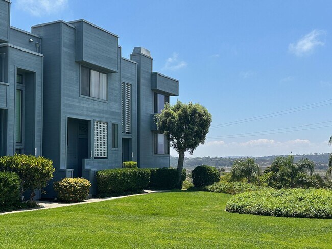 821 America Way Del Mar, CA 92014
