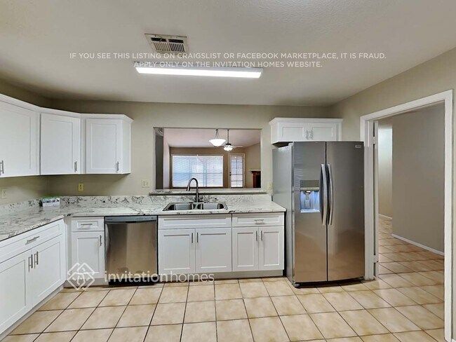 7748 W Cherry Hills Dr Peoria, AZ 85345 photo 5