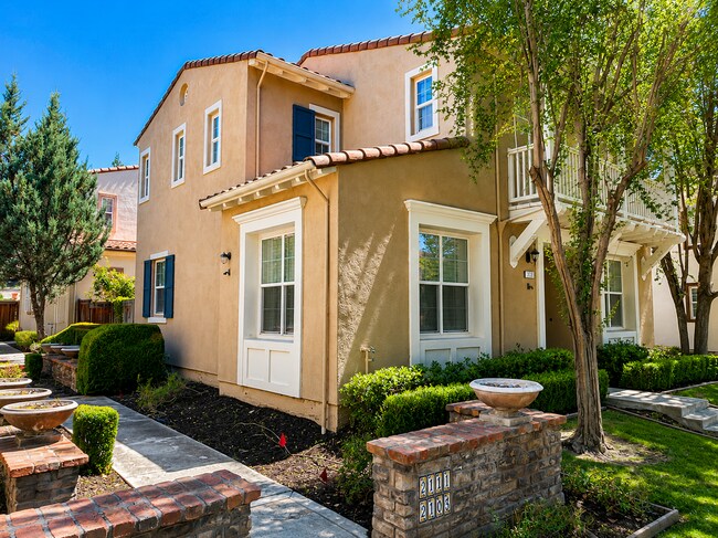 2103 Maidenhair Way San Ramon, CA 94582 photo 2