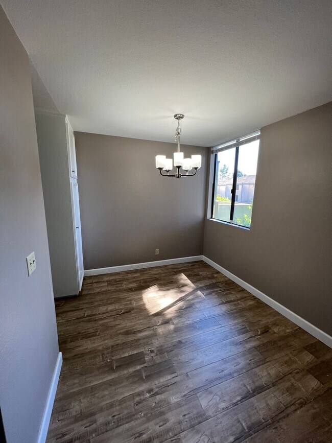 6204 Agee St San Diego, CA 92122 photo 5