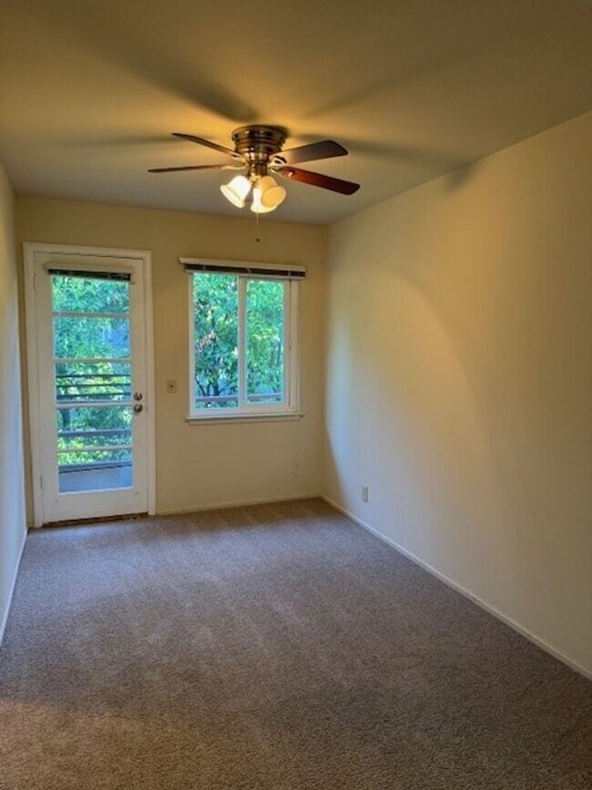 16 Kent Pl Menlo Park, CA 94025 photo 4