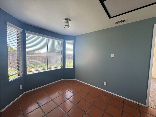 1631 Vaquero Glen Escondido, CA 92026 photo 4