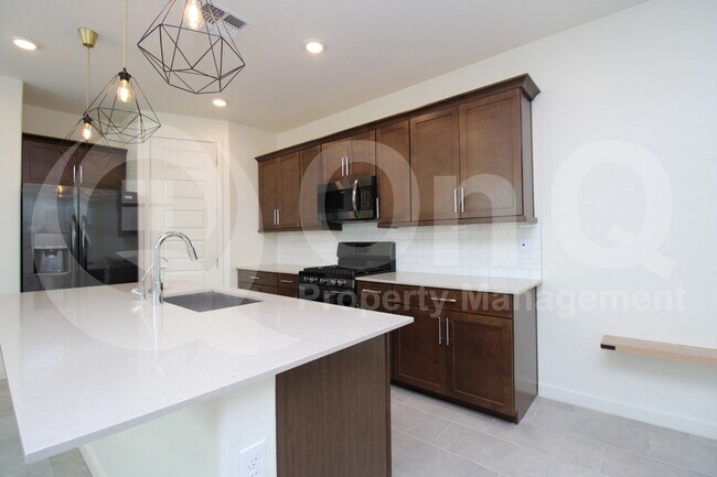 725 N Abalone Ct. Gilbert, AZ 85233 photo 4