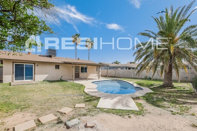 47 E Indigo St Mesa, AZ 85201 photo 2