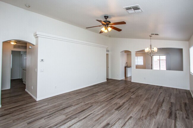 10742 W Coolidge St Phoenix, AZ 85037 photo 5