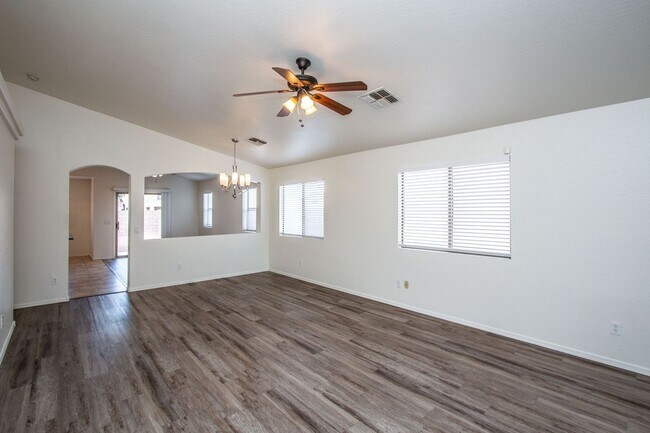 10742 W Coolidge St Phoenix, AZ 85037 photo 4