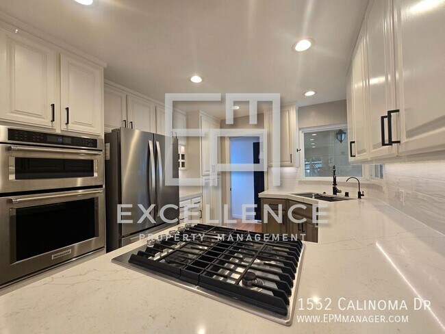 1552 Calinoma Dr San Jose, CA 95118 photo 2