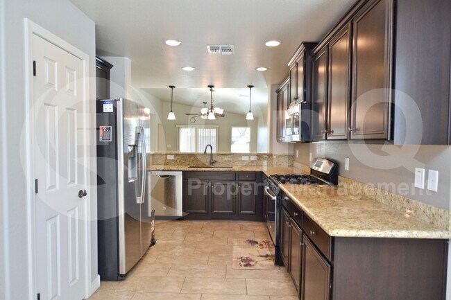 2223 E Hazeltine Way Gilbert, AZ 85298 photo 2