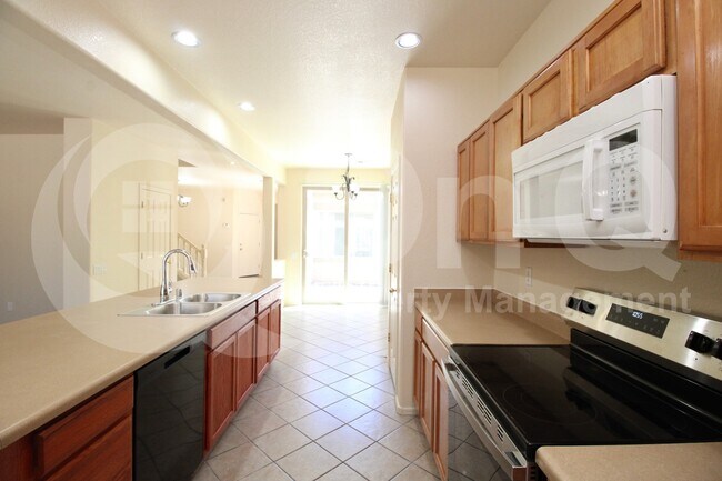9120 W Hubbell St Phoenix, AZ 85037 photo 3