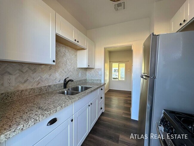 8842 N 2nd Way Phoenix, AZ 85020 photo 4