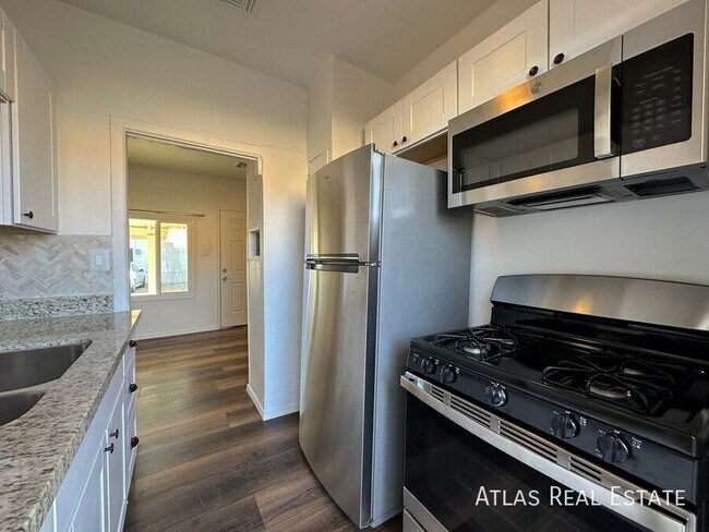 8842 N 2nd Way Phoenix, AZ 85020 photo 5
