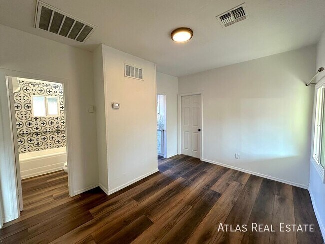 8842 N 2nd Way Phoenix, AZ 85020 photo 2