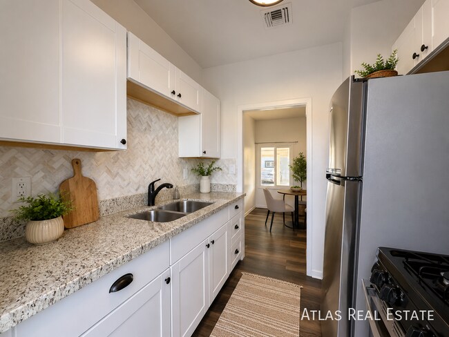 8842 N 2nd Way Phoenix, AZ 85020 photo 3
