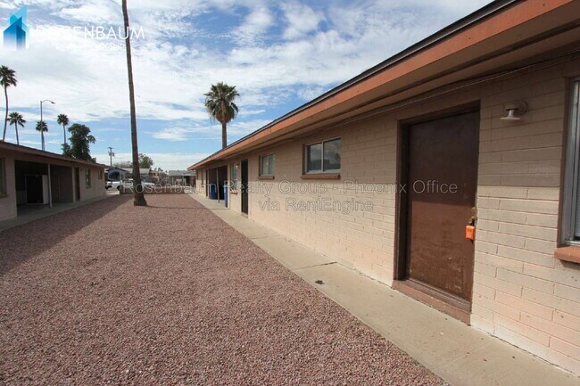 565 S Hobson Mesa, AZ 85204 photo 2